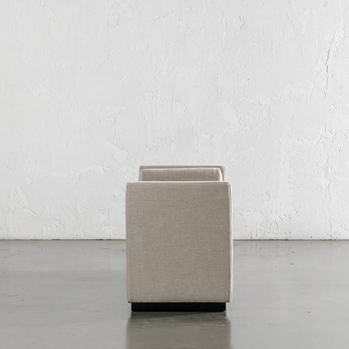 CARSON CONTEMPO BENCH  |  WARM SORRENTO SAND