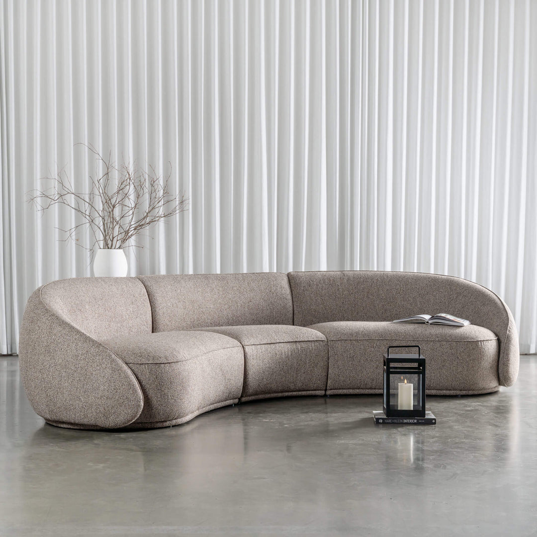 CARSON LINCOLN CURVED 3S SOFA  |  BANYON TREE BARK