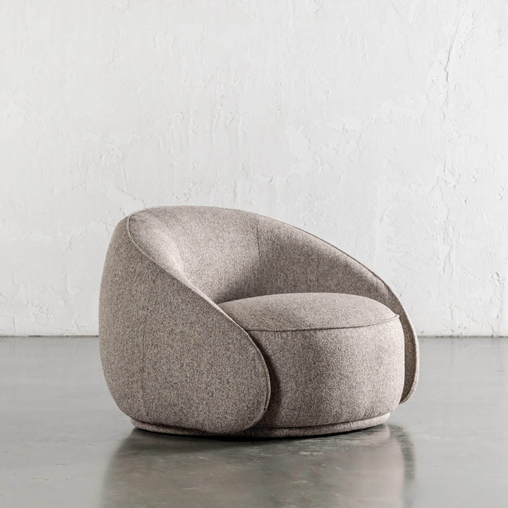 CARSON LINCOLN CURVED ARMCHAIR  |  BANYON TREE BARK