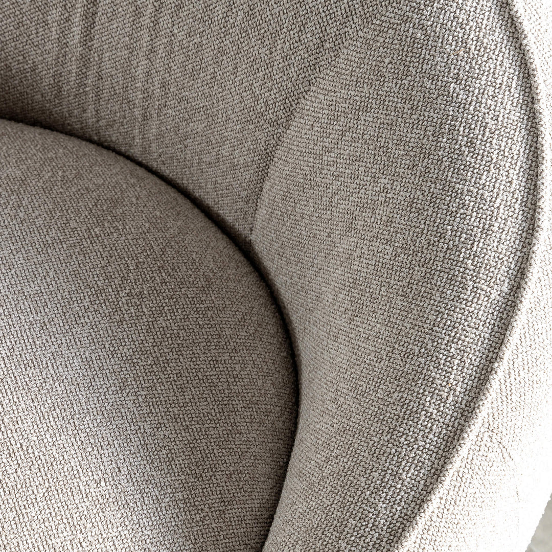 CARSON LINCOLN CURVED ARMCHAIR  |  SANDY DUSK