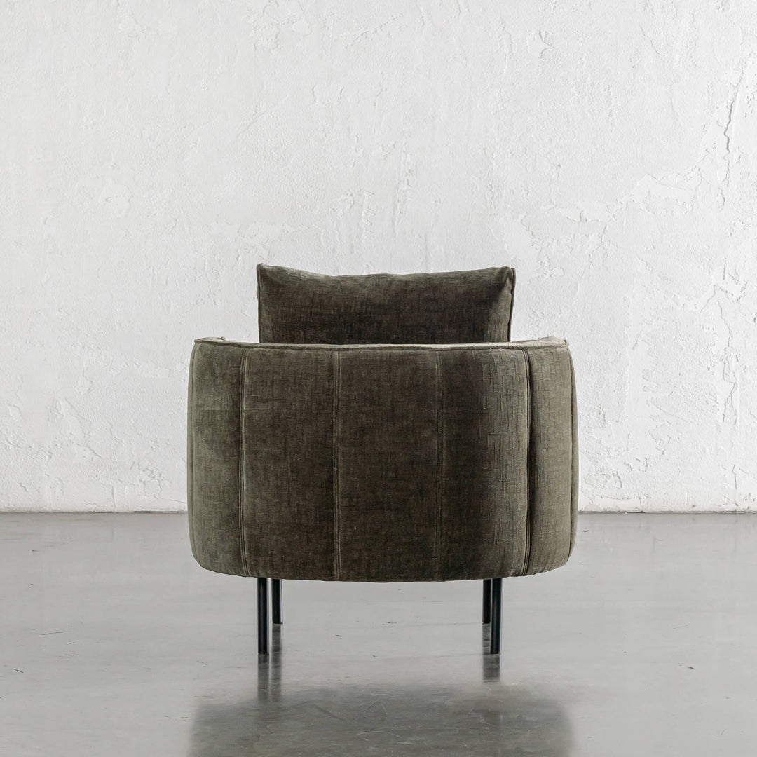 CARSON MODERNA CURVED RIBBED CHAIR  |  DEEP BRUNSWICK GREEN