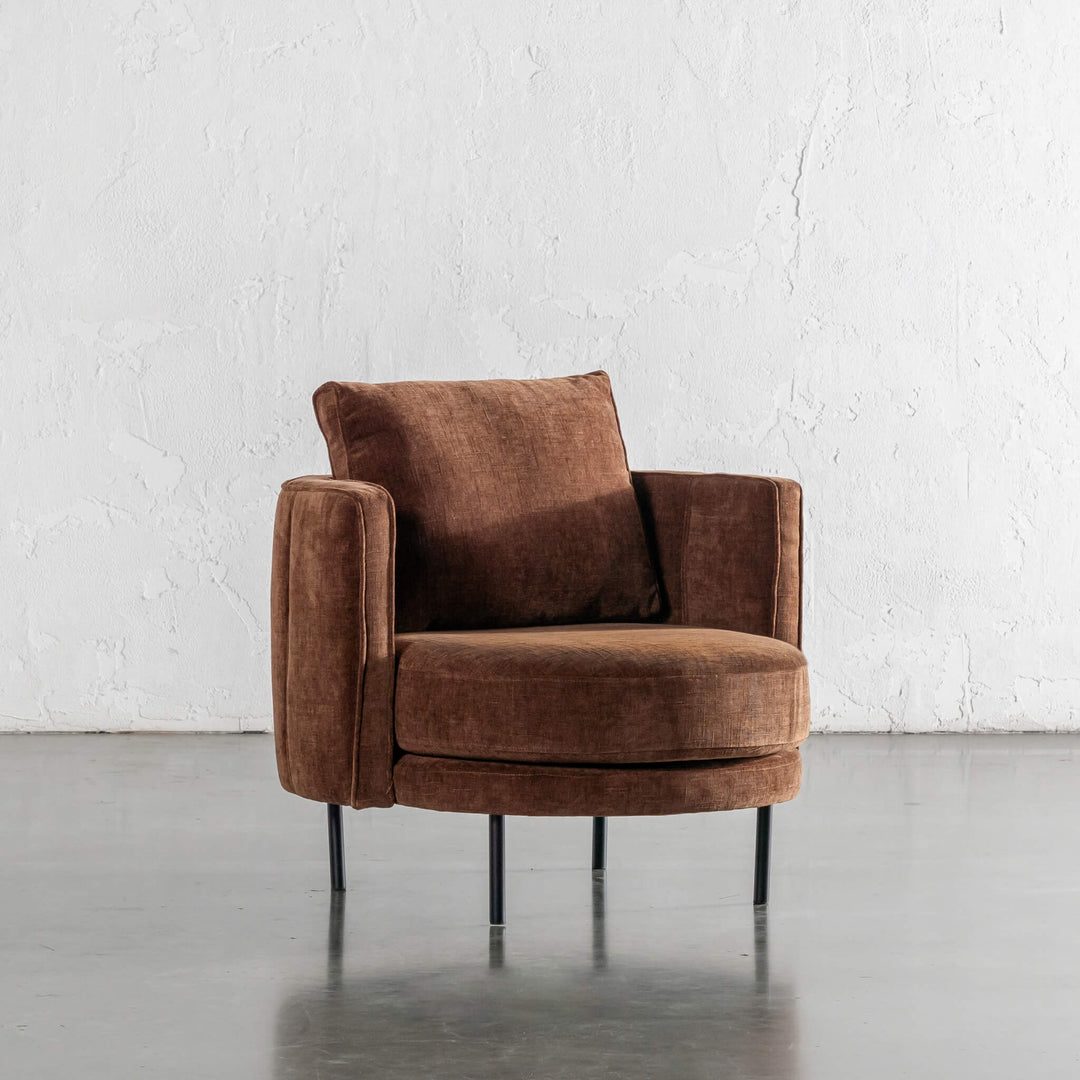 CARSON MODERNA CURVED RIBBED CHAIR  |  SIERRA TERRA