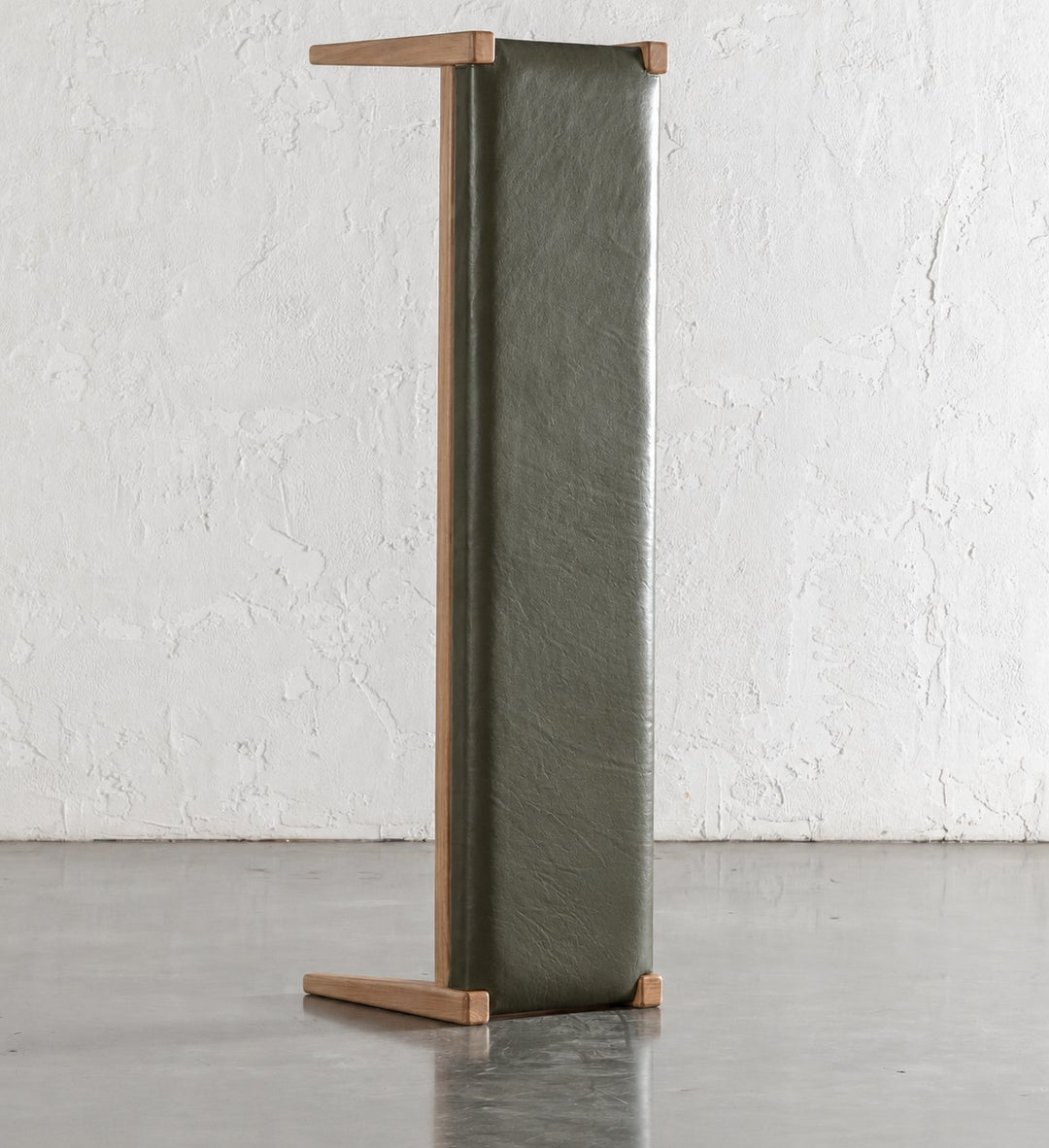 CASONI PADDED BENCH SEAT  |  SMOKE HAZE WASH TEAK + OLIVE LEAF LEATHER