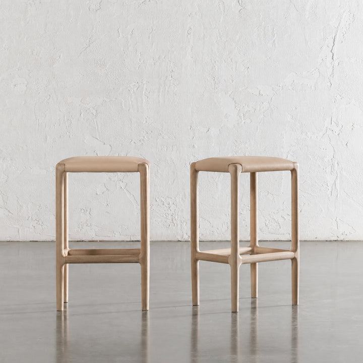 CASONI SQUARE PADDED COUNTER STOOL  |  SMOKE HAZE WASH TEAK + LIGHT TAUPE LEATHER