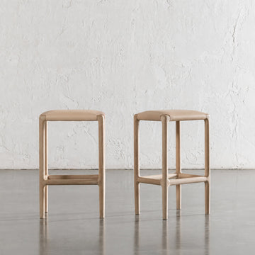 CASONI SQUARE PADDED COUNTER STOOL  |  SMOKE HAZE WASH TEAK + LIGHT TAUPE LEATHER