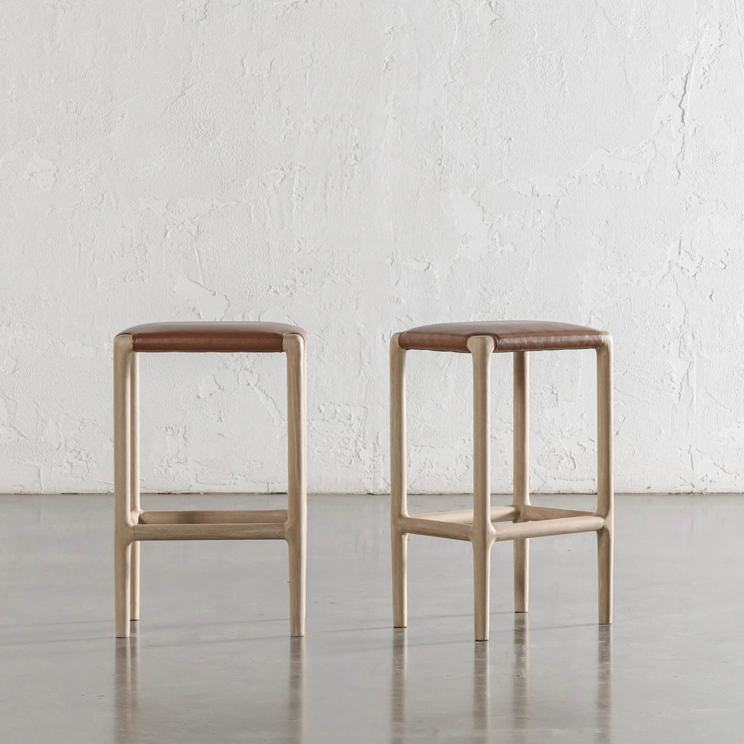 CASONI SQUARE PADDED COUNTER STOOL  |  SMOKE HAZE WASH TEAK + COCOA TAN LEATHER
