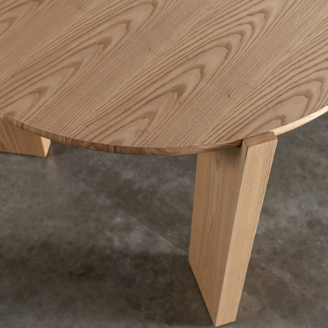 CASSAN ROUNDED DINING TABLE  |  BIRCH ASH WOOD GRAIN CLOSE UP