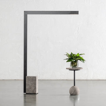 CASSIANO LED FLOOR LAMP  |  150CM  |  MATTE BLACK + TRAVERTINE