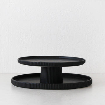 CERAMIC RIBBED BUNDLE X2 | FOOTED STAND + ROUND PLATTER | MATTE BLACK