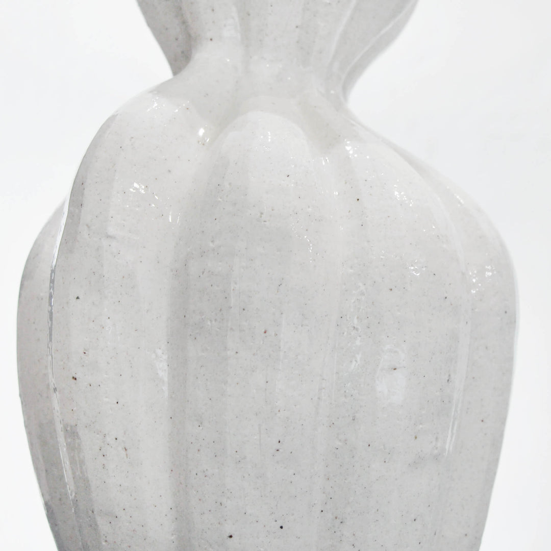 CLARA ORGANIC CERAMIC VASE | IVORY CERAMIC | CLOSEUP