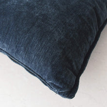 COBURG CHAISE LOUNGE CHAIR | CHICORY BLUE | CLOSE UP