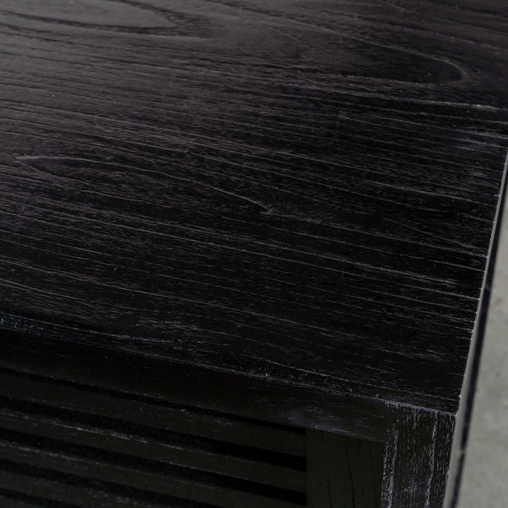CONRAD SLATTED CLOSE UP  |  BLACK GRAIN