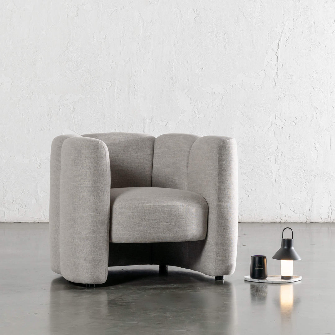CAMPOS CURVED ARMCHAIR  |  JOVAN EARTH