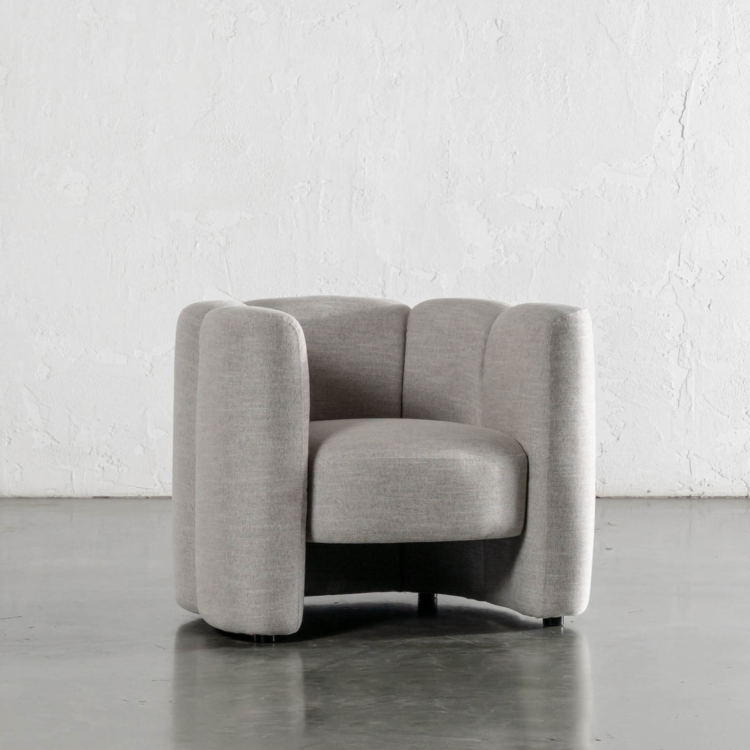 CAMPOS CURVED ARMCHAIR  |  JOVAN EARTH