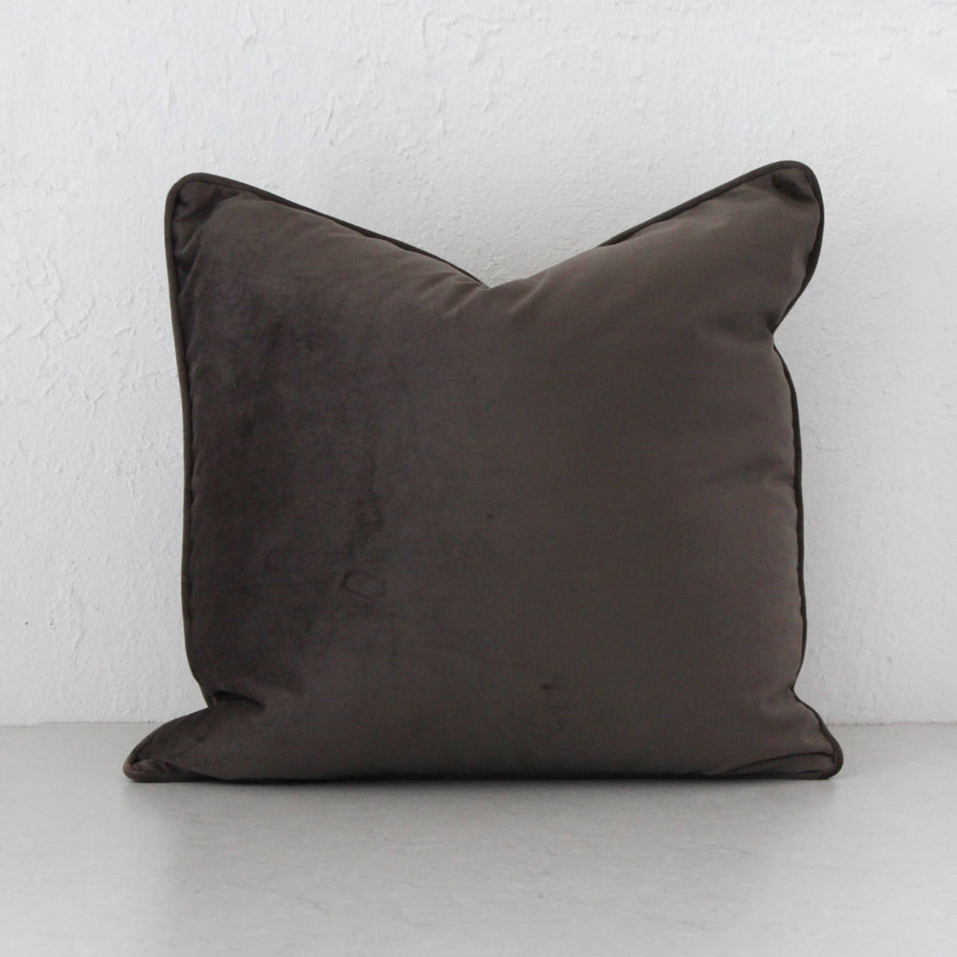 CARSON CUSHION  | 50X50 | ANGORA FAWN VELVET