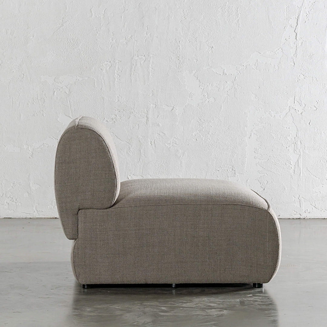 CARSON MODERNA CURVED MODULAR  |  5 SEATER  |  TAUPE BASKET WEAVE