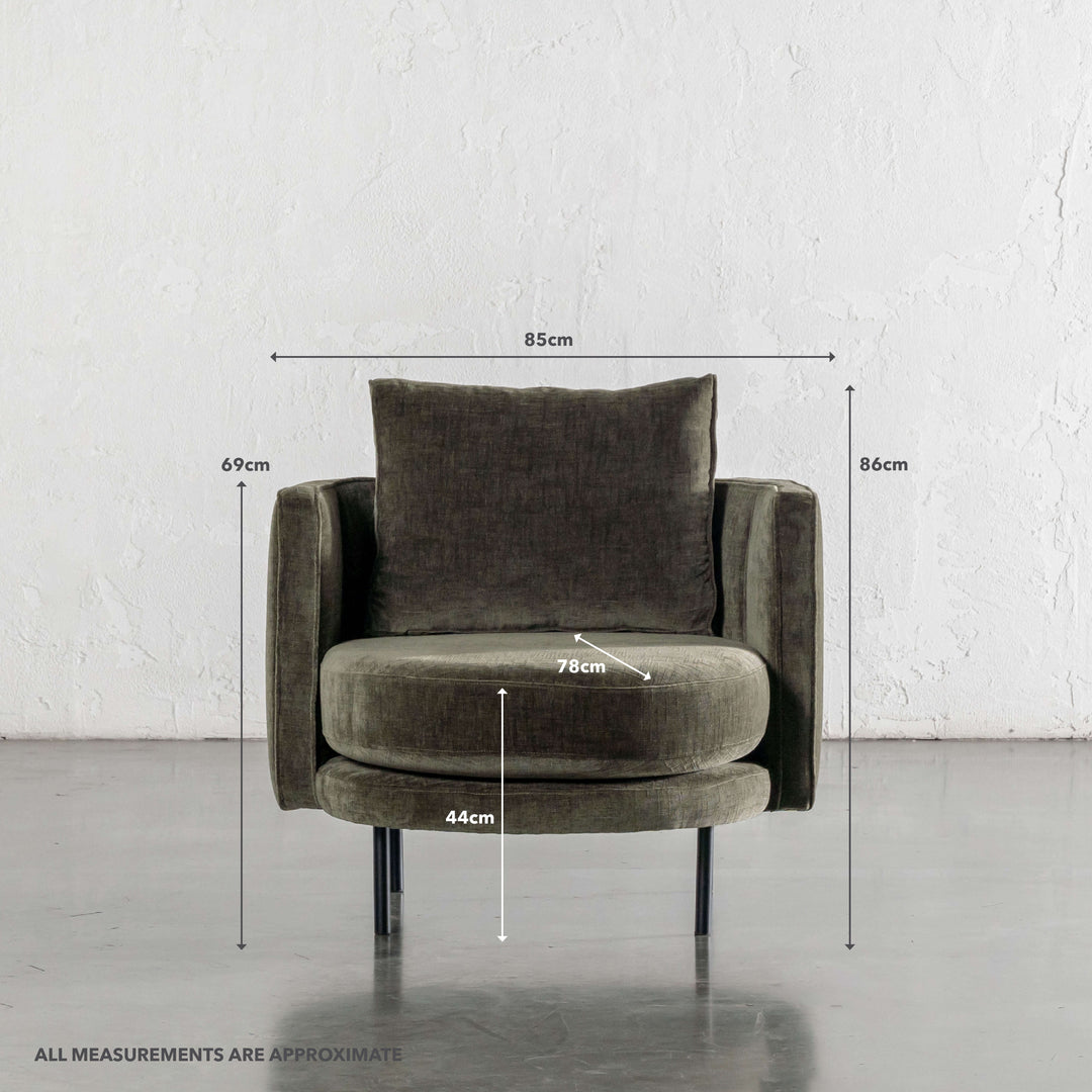 CARSON MODERNA CURVED RIBBED CHAIR  |  DEEP BRUNSWICK GREEN | MEASUREMENTS