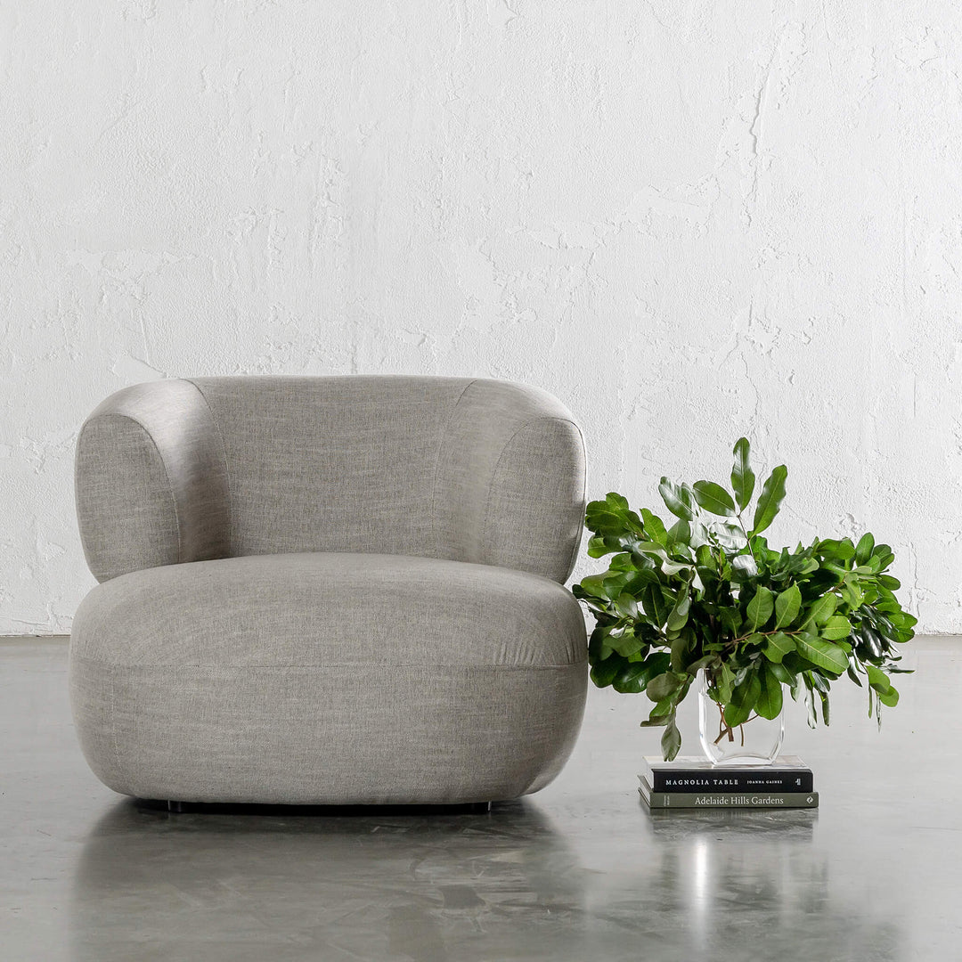 CARSON ROUNDED ARMCHAIR  |  JOVAN EARTH