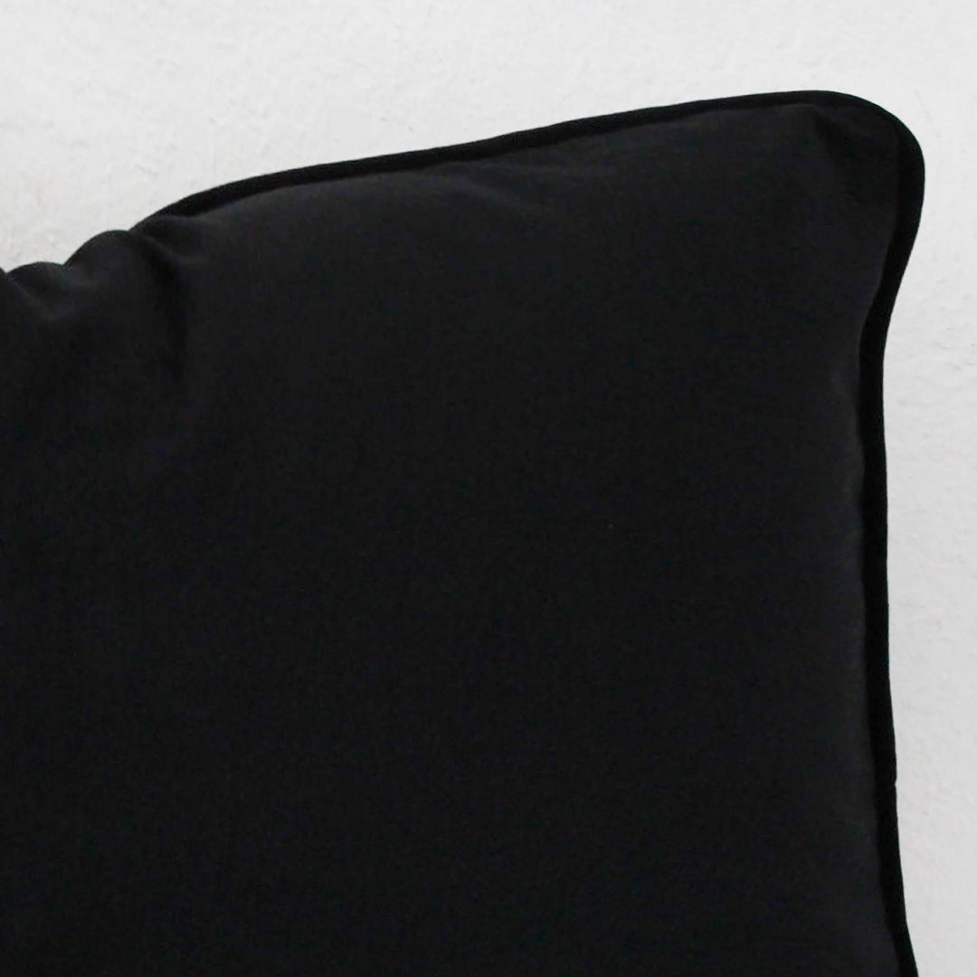 CARSON CUSHION | NOIR  BLACK VELVET CLOSE UP