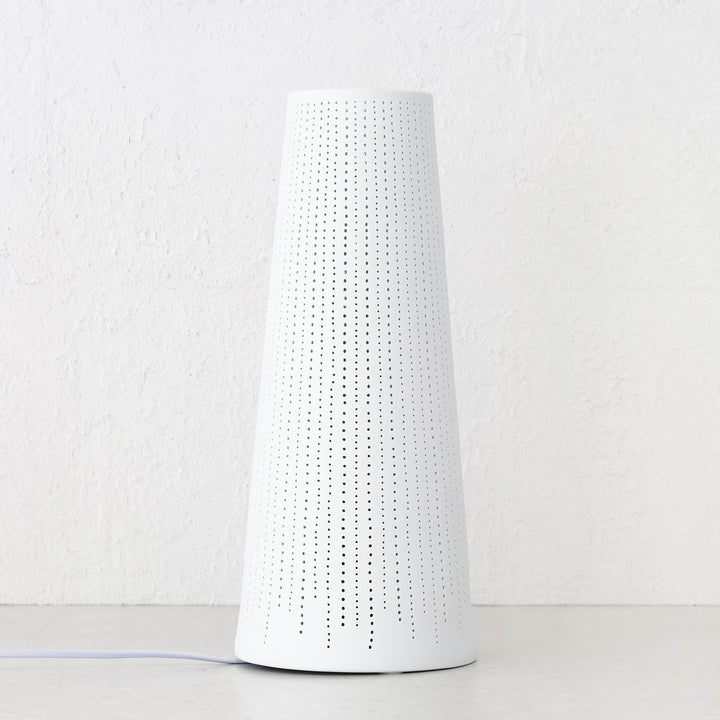 DIANNA PORCELAIN TAPERED LAMP  |  CORD  |  WHITE