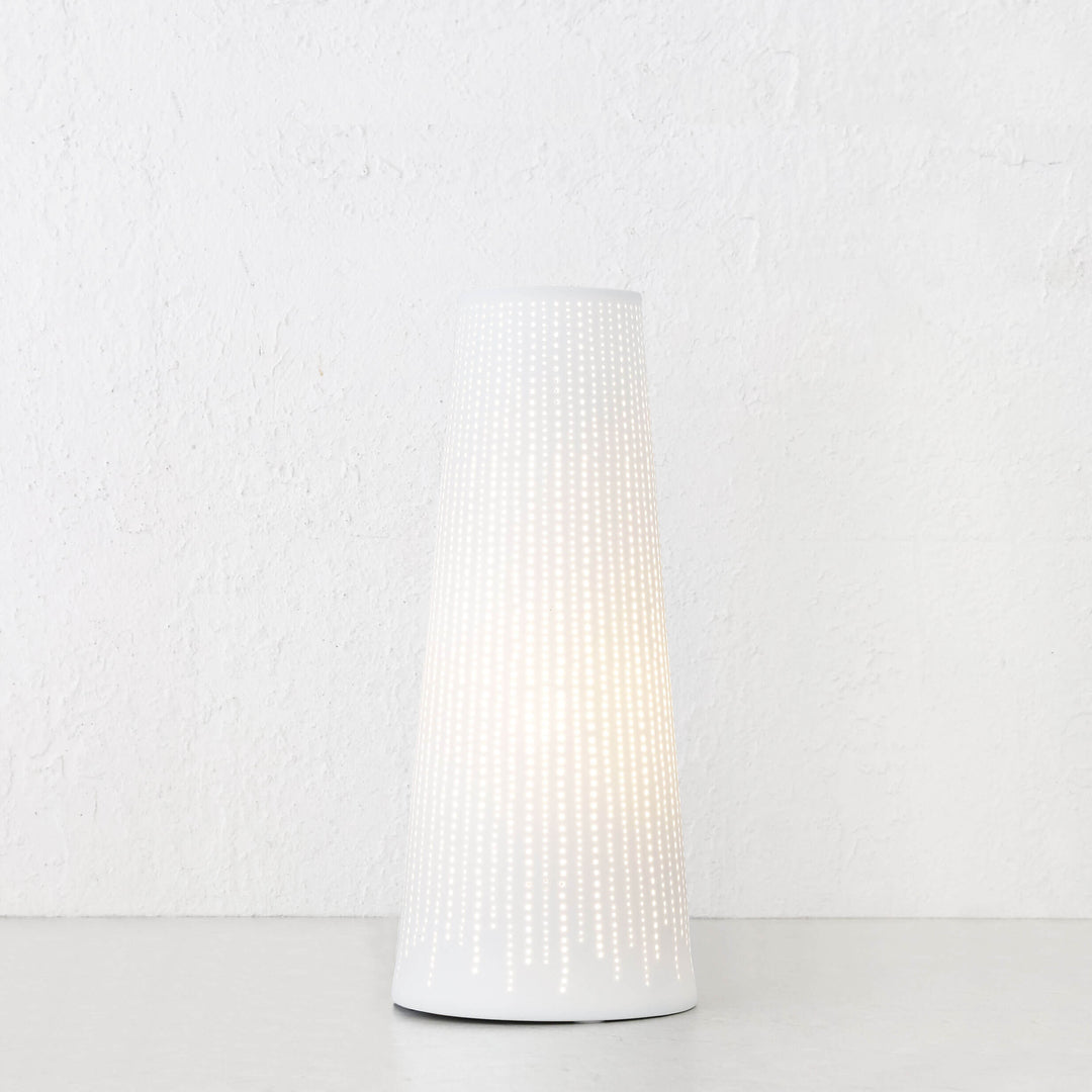 DIANNA PORCELAIN TAPERED LAMP  |  SMALL  |  WHITE