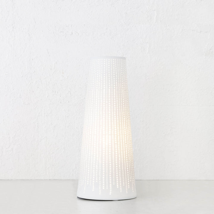 DIANNA PORCELAIN TAPERED LAMP  |  SMALL  |  WHITE