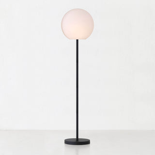 LBD EXCLUSIVE  |  DINESH OUTDOOR LED FLOOR LAMP  |  WHITE + BLACK