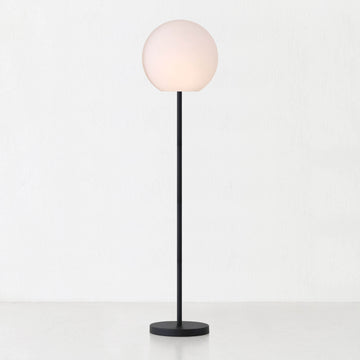 LBD EXCLUSIVE  |  DINESH OUTDOOR LED FLOOR LAMP  |  WHITE + BLACK