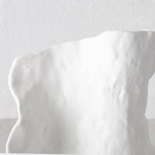 DRUYA CERAMIC VASE  |  NATURAL WHITE CERAMIC | CLOSEUP