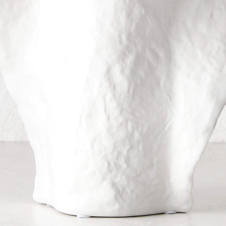 DRUYA CERAMIC VASE CLOSE UP  |  NATURAL WHITE CERAMIC