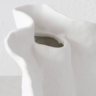 DRUYA CERAMIC VASE  |  NATURAL WHITE CERAMIC | RIM CLOSEUP