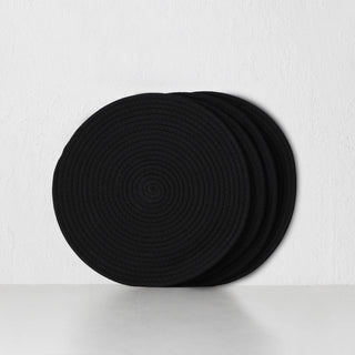 DEMI COTTON ROUND PLACEMAT  |  BLACK  |  SET OF 4