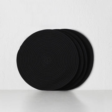 DEMI COTTON ROUND PLACEMAT  |  BLACK  |  SET OF 4