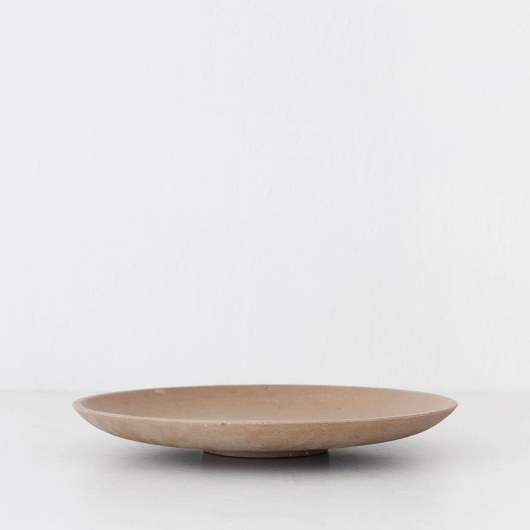 ESHER FOOTED PLATTER MEDIUM 40CM  |  CLAY