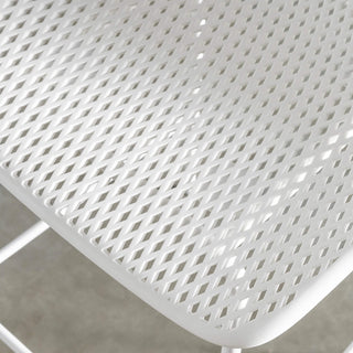 ETTA MESH INDOOR/OUTDOOR DINING CHAIR  |  GHOST WHITE CLOSE UP