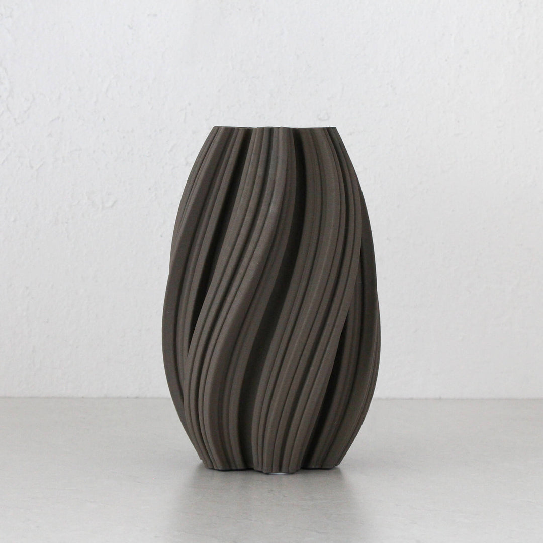 EMMA VASE 31CM  |  TAN