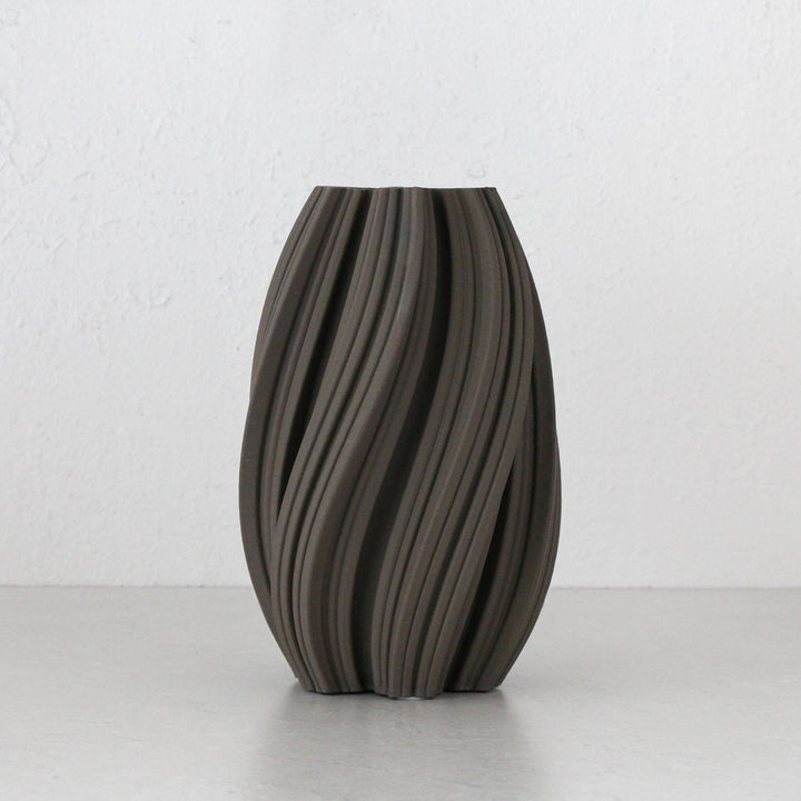 EMMA VASE 31CM  |  TAN