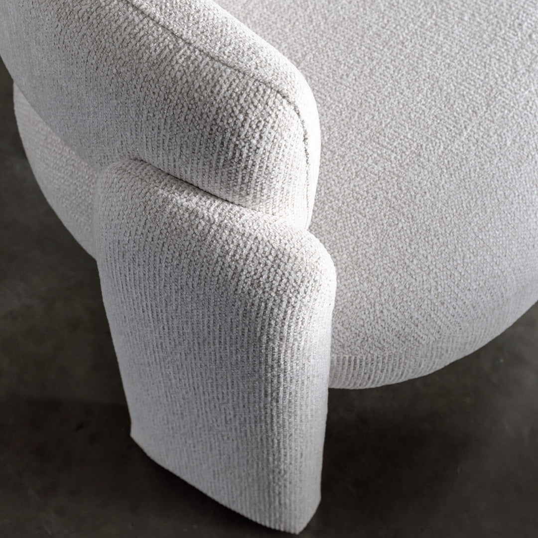 FARO ARMCHAIR  |  SNOW CAP WHITE CLOSE UP