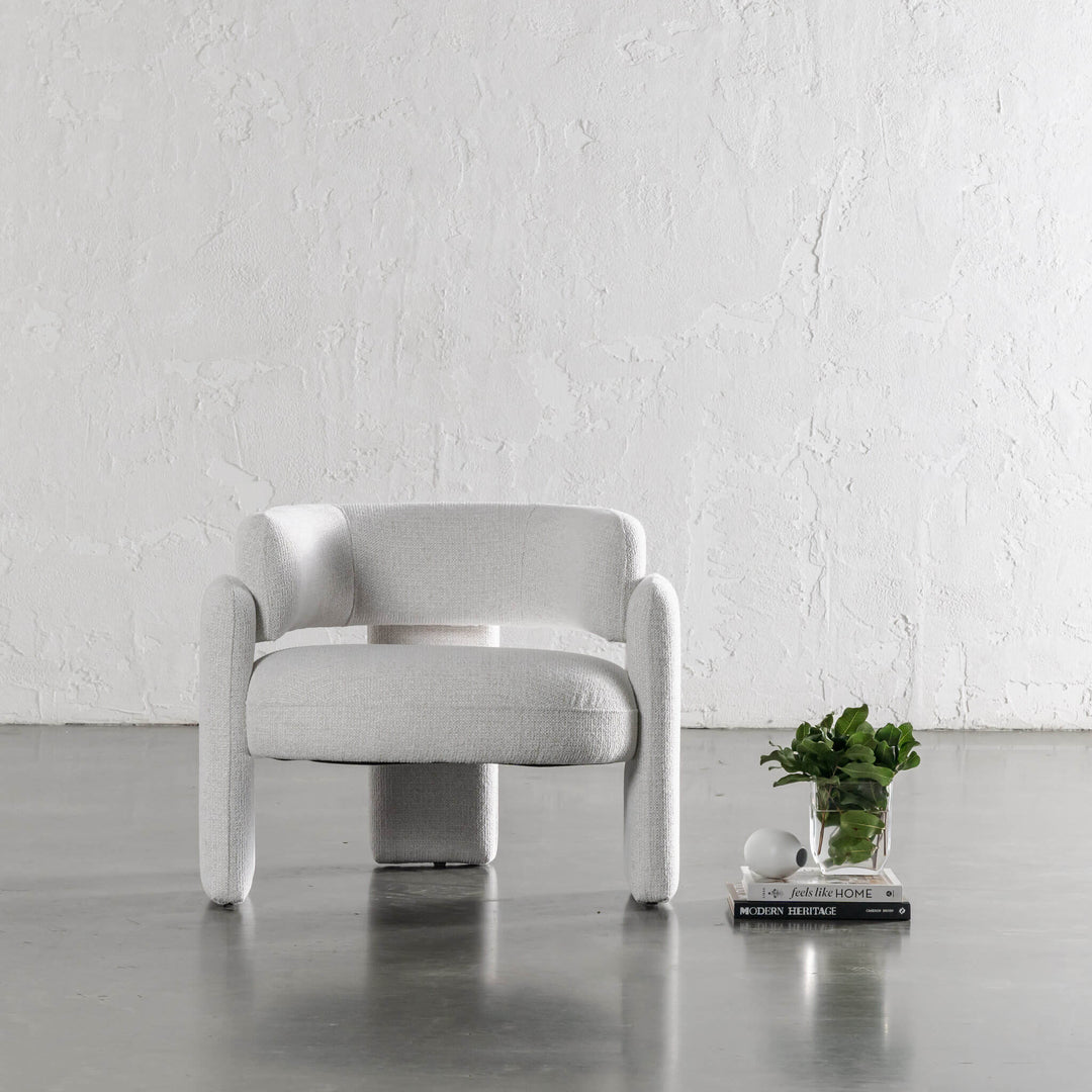 FARO ARMCHAIR  |  SNOW CAP WHITE