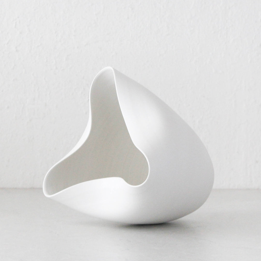 FLYNN CERAMIC VASE  |  WHITE  |  SMALL