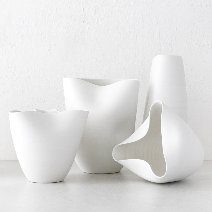 FLYNN CERAMIC VASE  |  WHITE CERAMIC COLLECTION