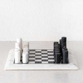 GAMBIT MARBLE CHESS SET  |  WHITE + BLACK MARBLE