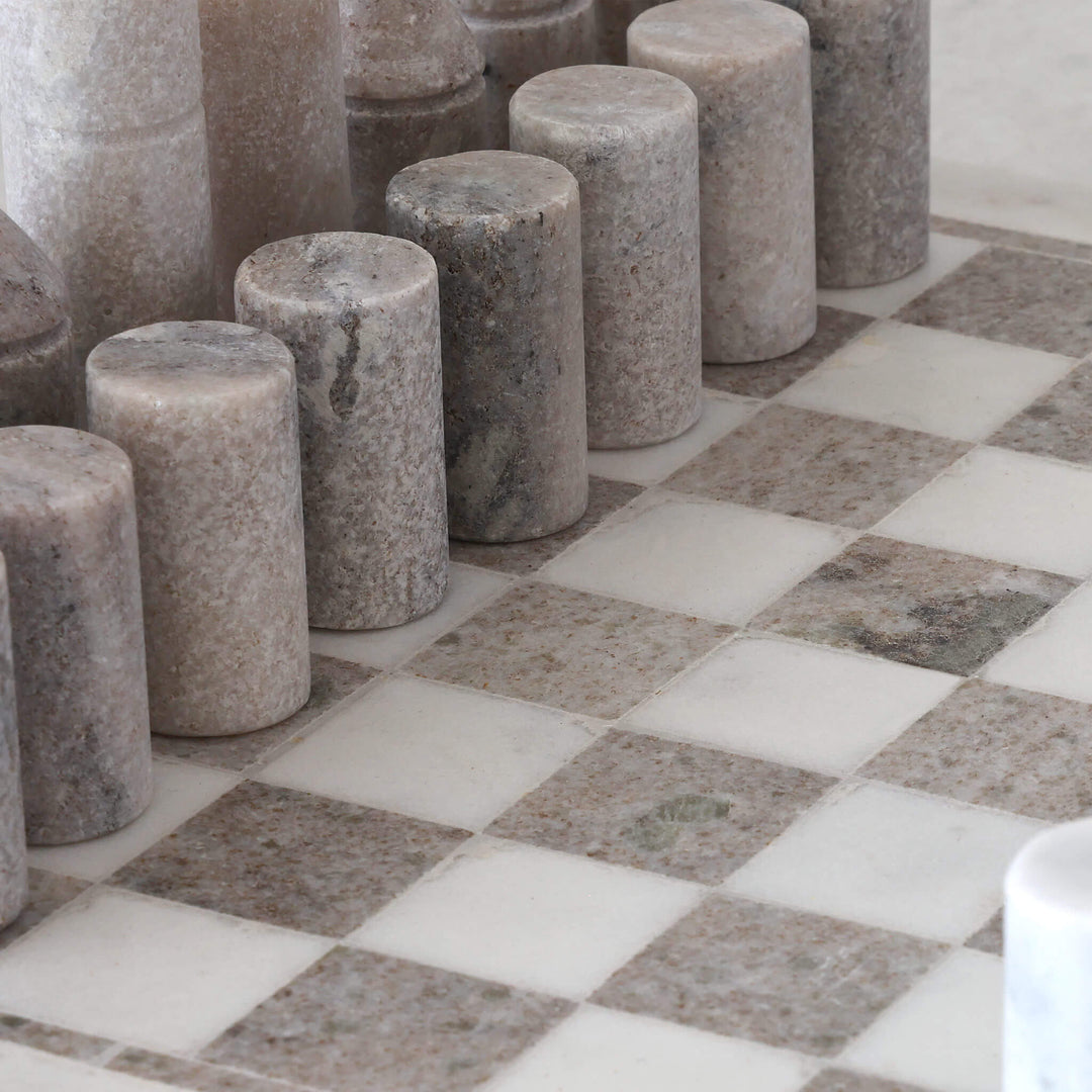 GAMBIT MARBLE CHESS SET  |  WHITE + BEIGE MARBLE