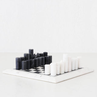 GAMBIT MARBLE CHESS SET  |  WHITE + BLACK MARBLE