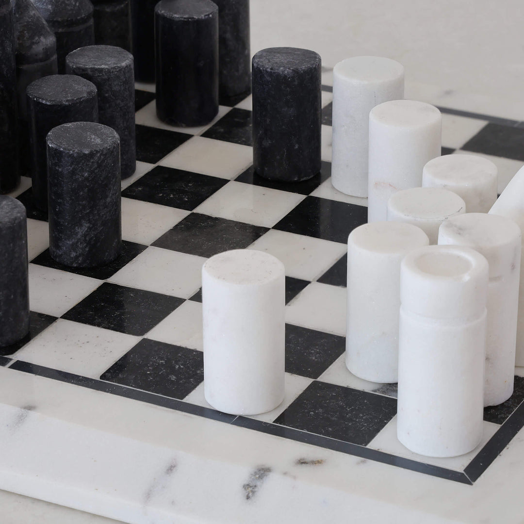 GAMBIT MARBLE CHESS SET  |  WHITE + BLACK MARBLE