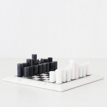 GAMBIT MARBLE CHESS SET  |  WHITE + BLACK MARBLE