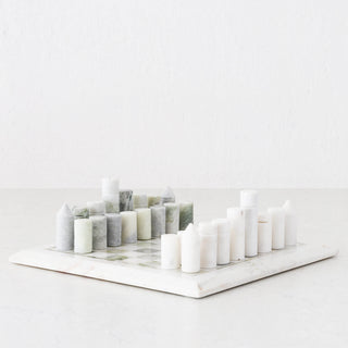 GAMBIT MARBLE CHESS SET  |  GREEN + WHITE MARBLE