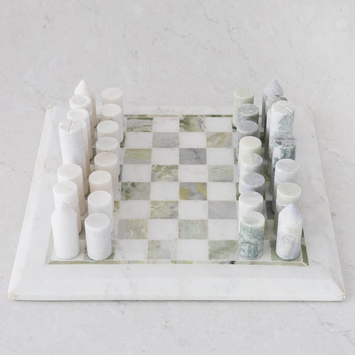 GAMBIT MARBLE CHESS SET  |  GREEN + WHITE MARBLE
