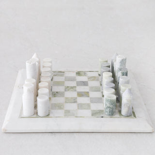 GAMBIT MARBLE CHESS SET  |  GREEN + WHITE MARBLE