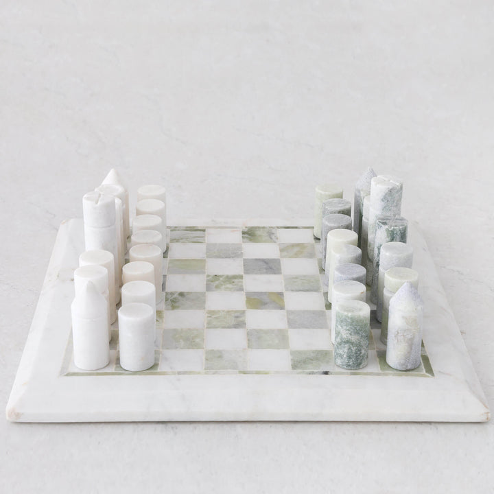 GAMBIT MARBLE CHESS SET  |  GREEN + WHITE MARBLE